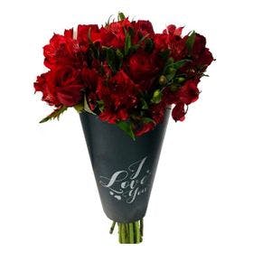 Cone I Love You com 12 Rosas Vermelhas 
